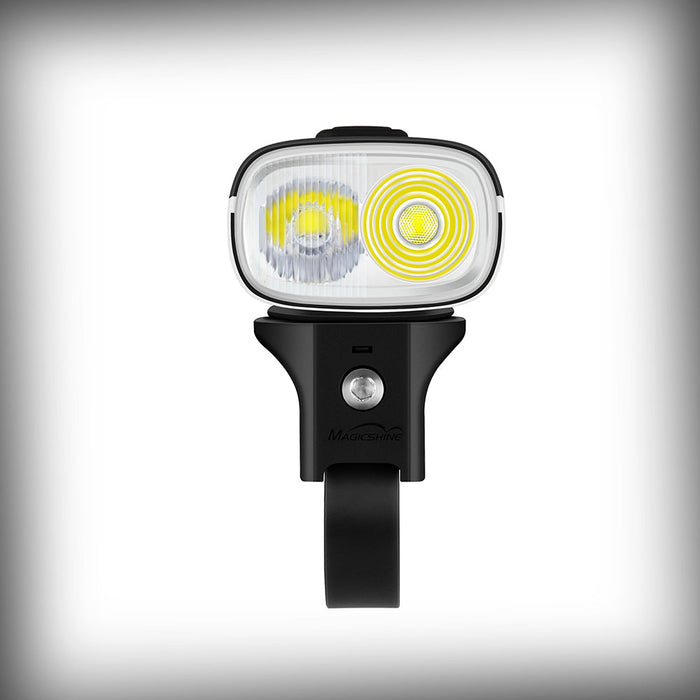 RAY 2600 LUMEN USB